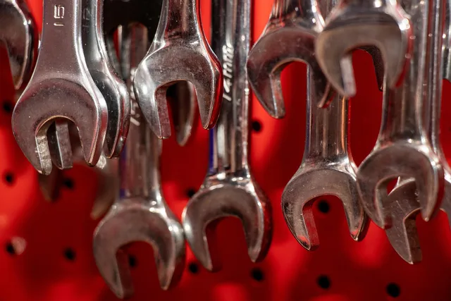 tool equipment, tool, work, manufacturing, craft, repair, construction, maintenance, equipment, business, technology, metal. Running an appliance repair business: workflow for owners